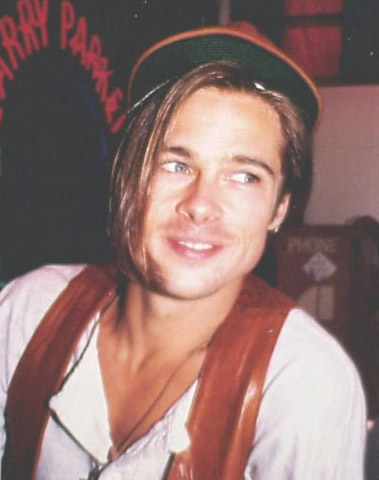 brad_pitt_long_hair23.jpg