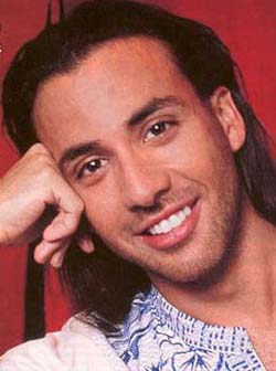 howie_d_smiling10.jpg